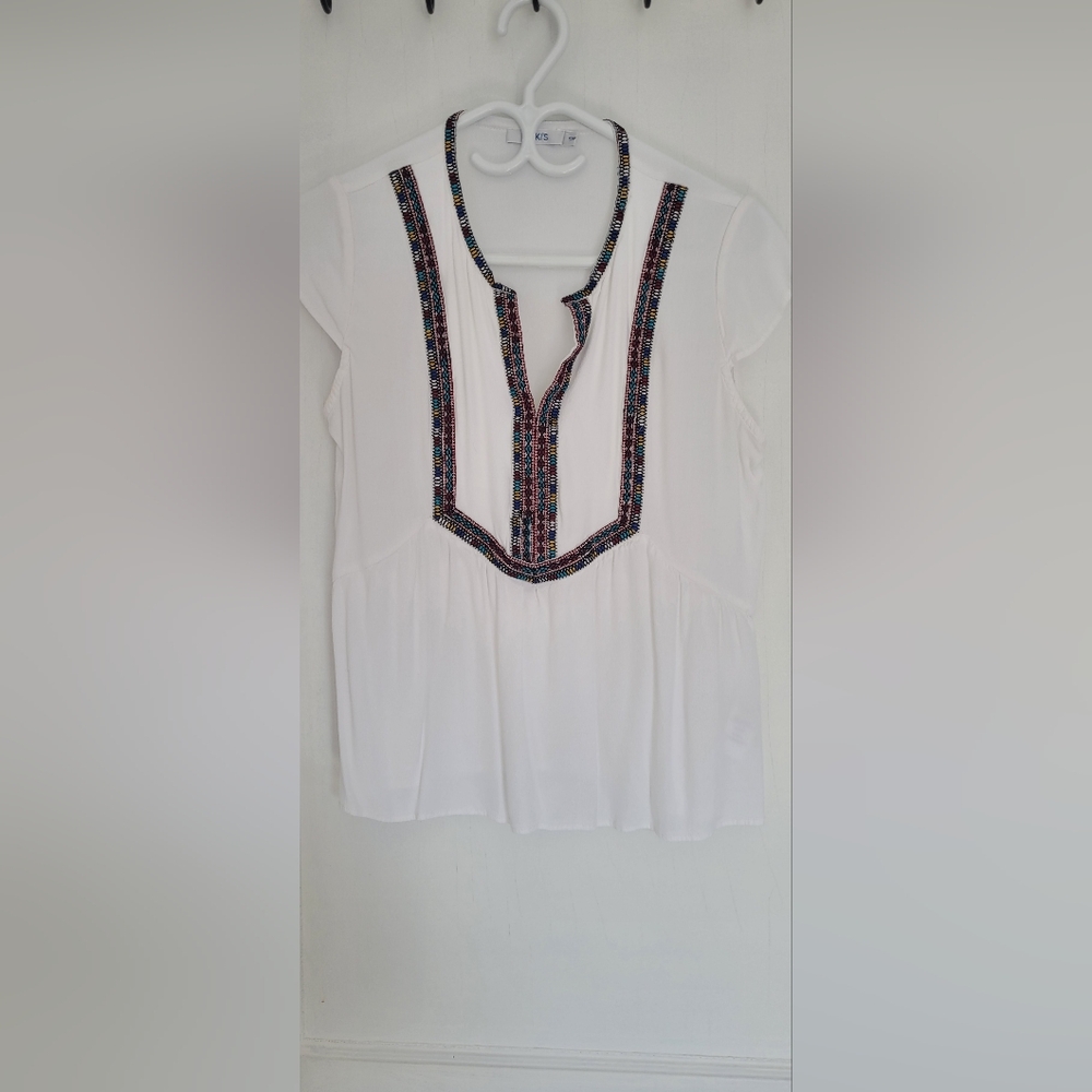 Ricki's White Embroidered Split-Neck Peplum Top